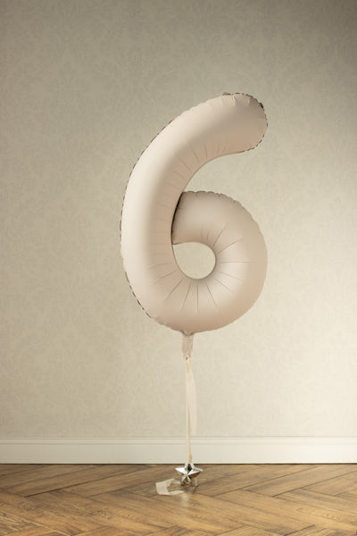 Ballon Chiffre "6" en aluminium Beige Mat 86cm